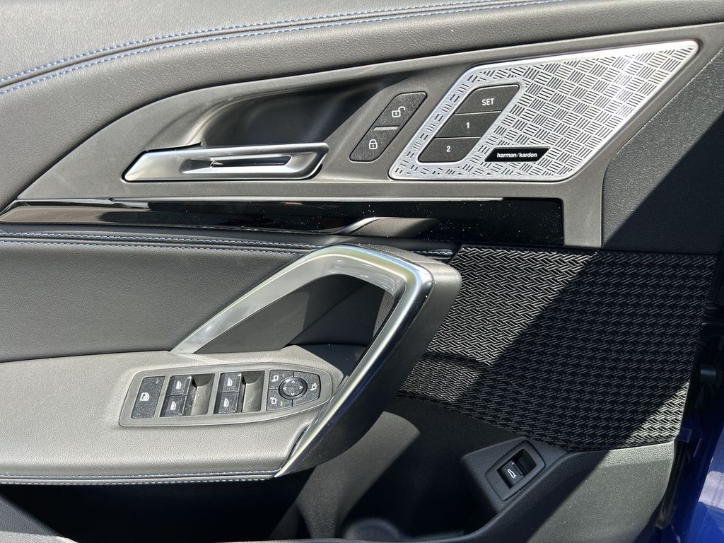 2025 BMW X1 xDrive28i Image 27 of 30