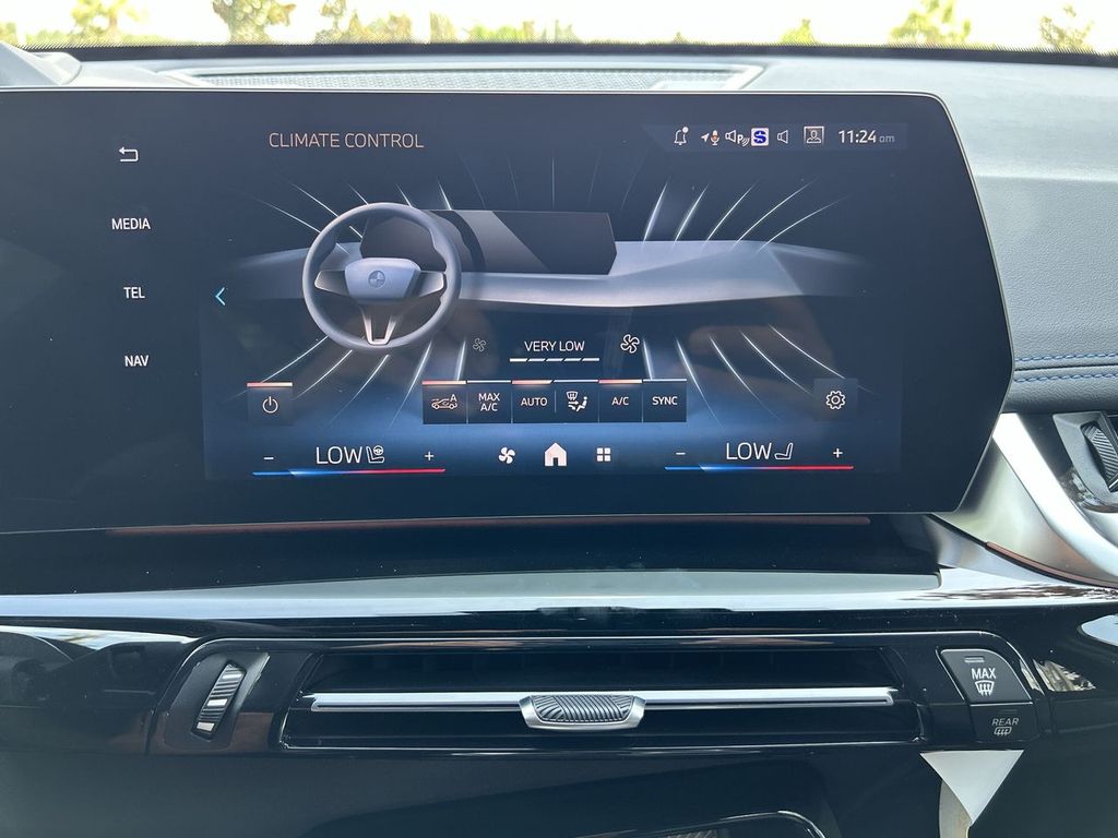 2025 BMW X1 xDrive28i Image 26 of 30