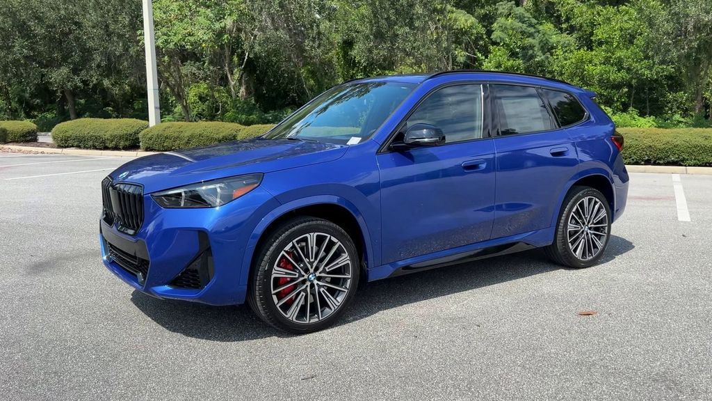 2025 BMW X1 xDrive28i Image 2 of 30