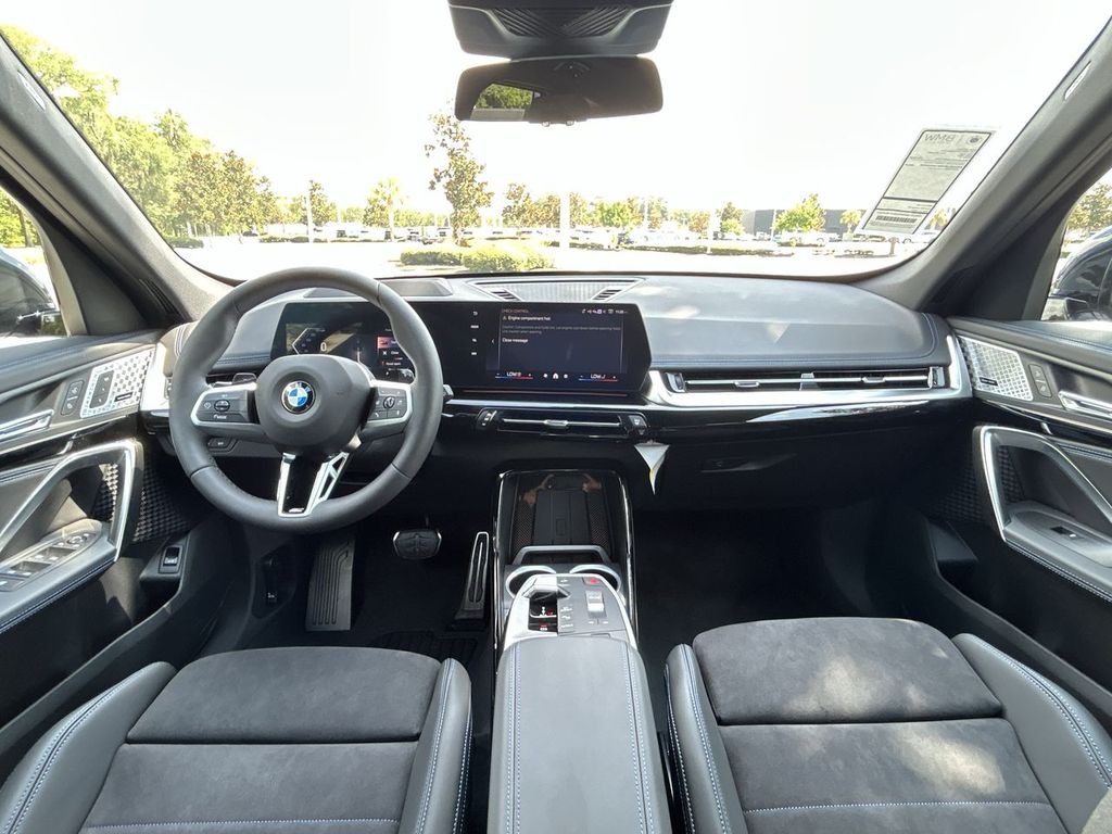 2025 BMW X1 xDrive28i Image 19 of 30