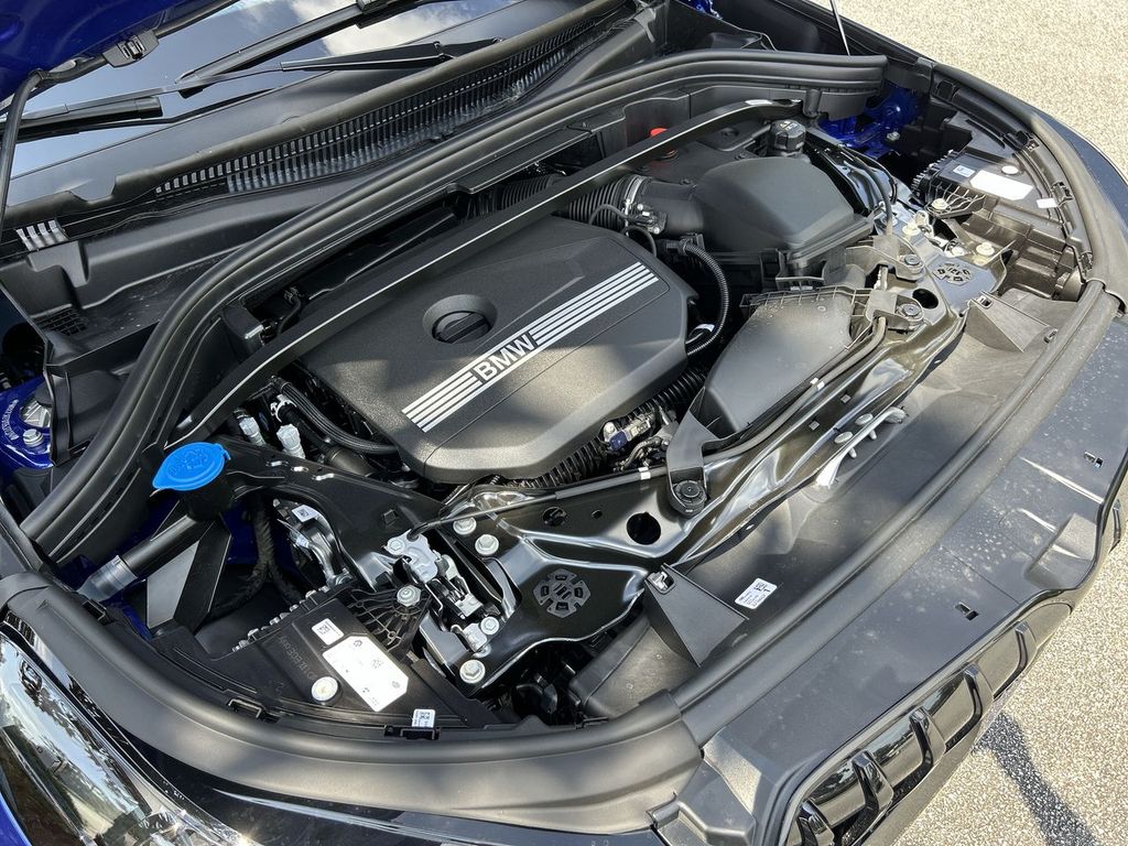 2025 BMW X1 xDrive28i Image 12 of 30