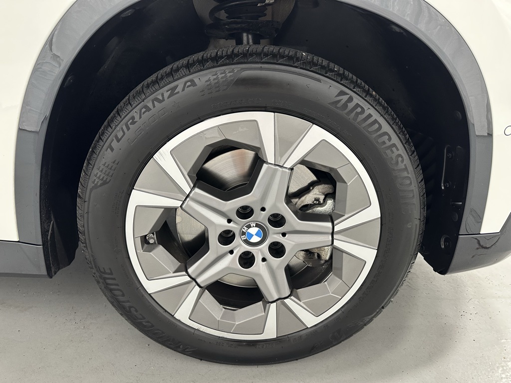 2025 BMW X1 xDrive28i Image 11 of 66