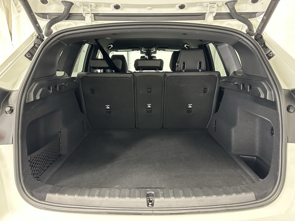 2025 BMW X1 xDrive28i Image 15 of 66