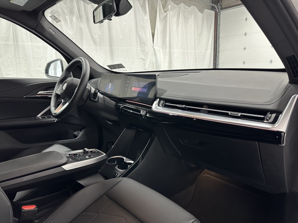2025 BMW X1 xDrive28i Image 33 of 66