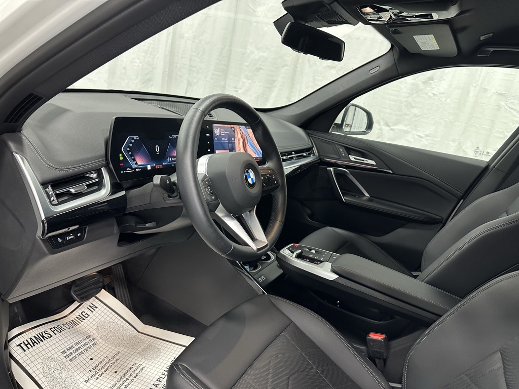2025 BMW X1 xDrive28i Image 32 of 66