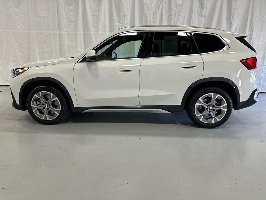 2025 BMW X1 xDrive28i Image 7 of 66