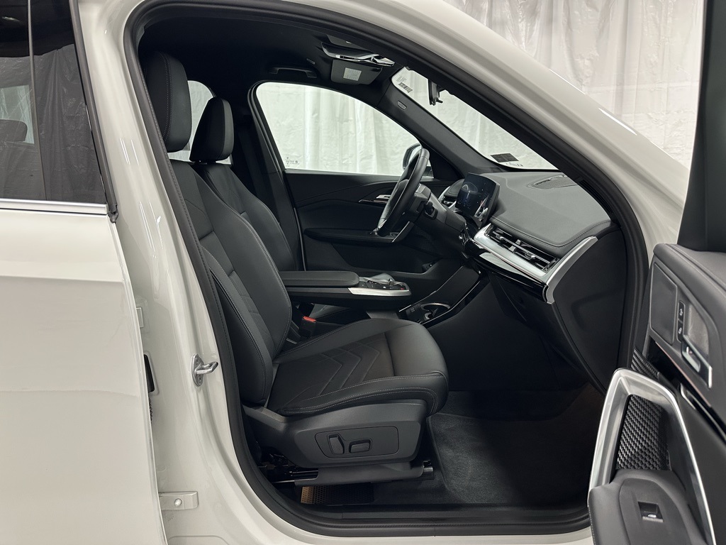 2025 BMW X1 xDrive28i Image 21 of 66