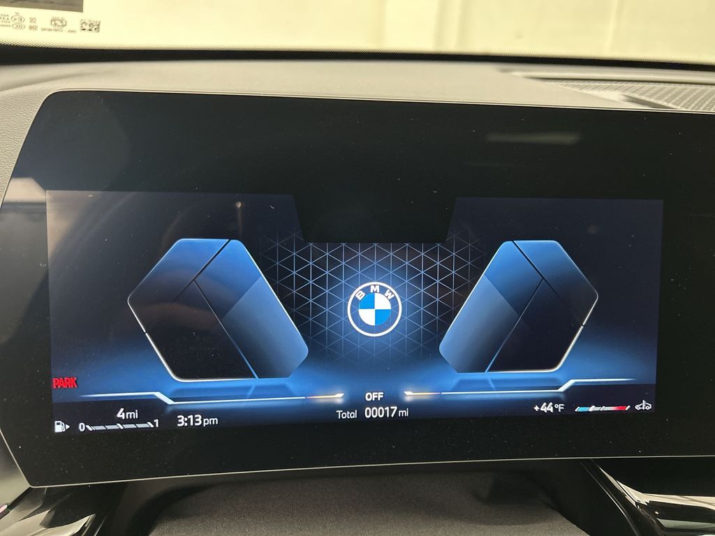 Vehicle image 16 of 29