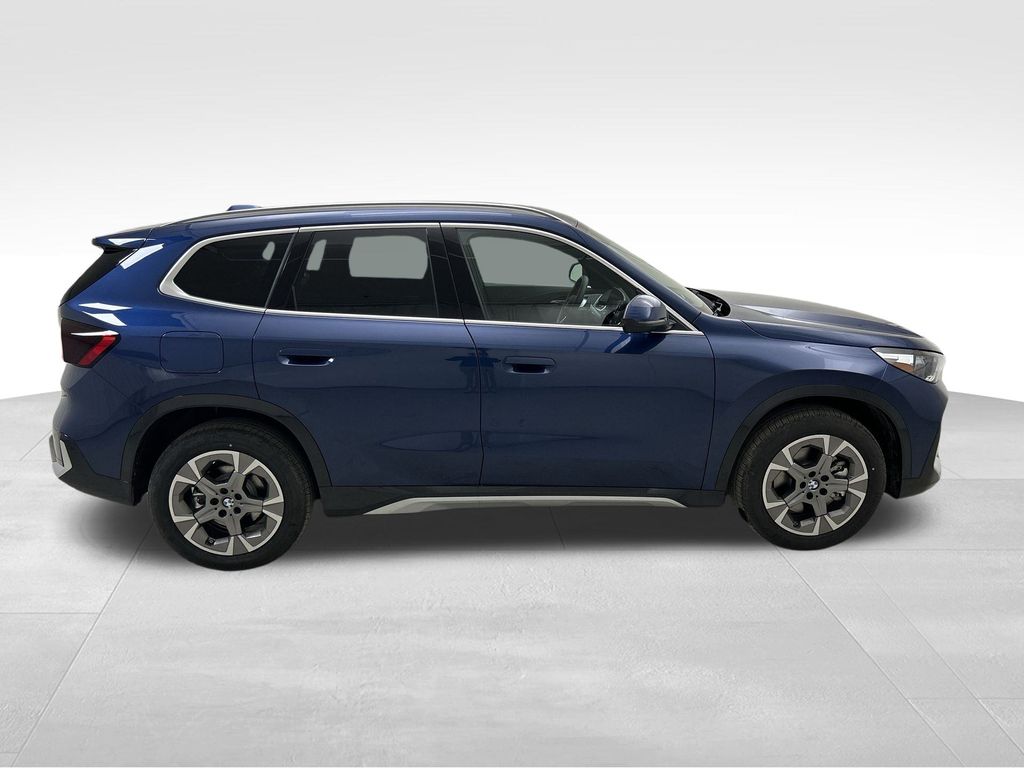 Vehicle image 5 of 29