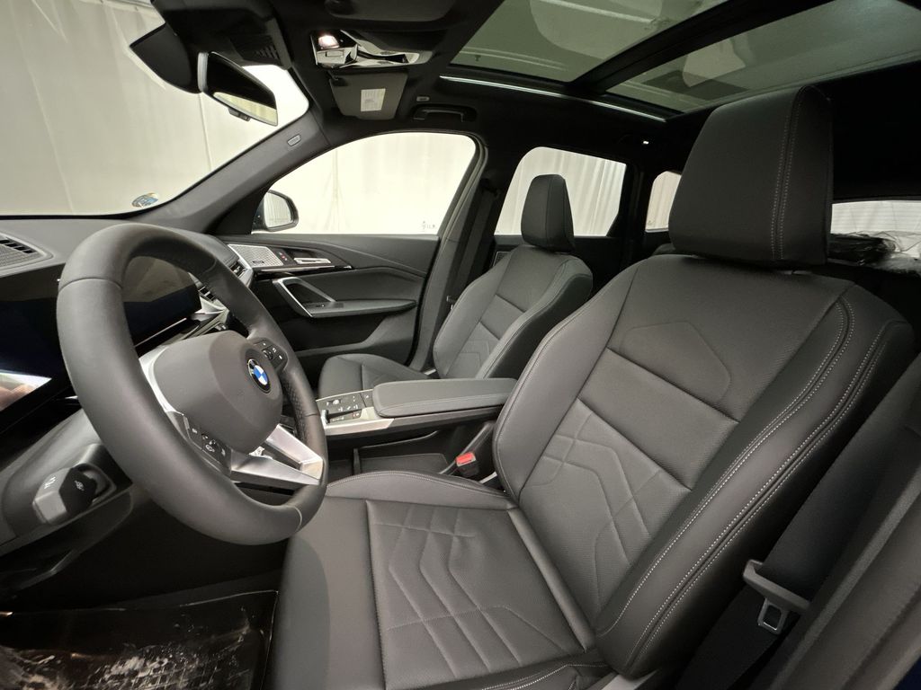 Vehicle image 12 of 29