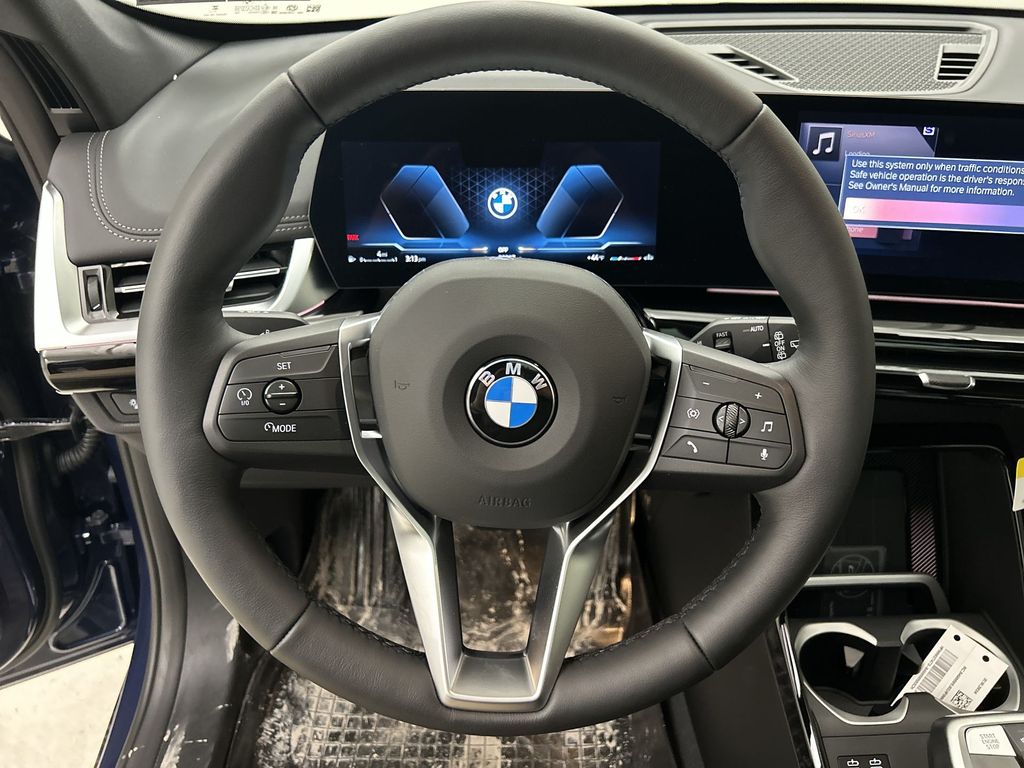 Vehicle image 15 of 29