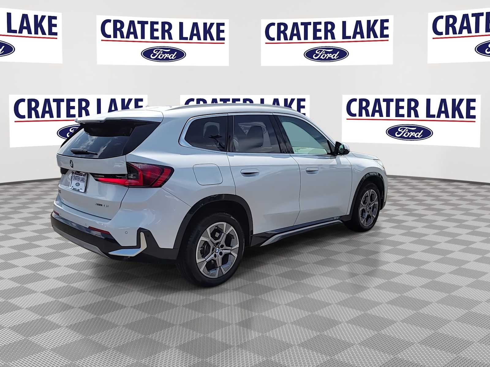 Vehicle image 7 of 29