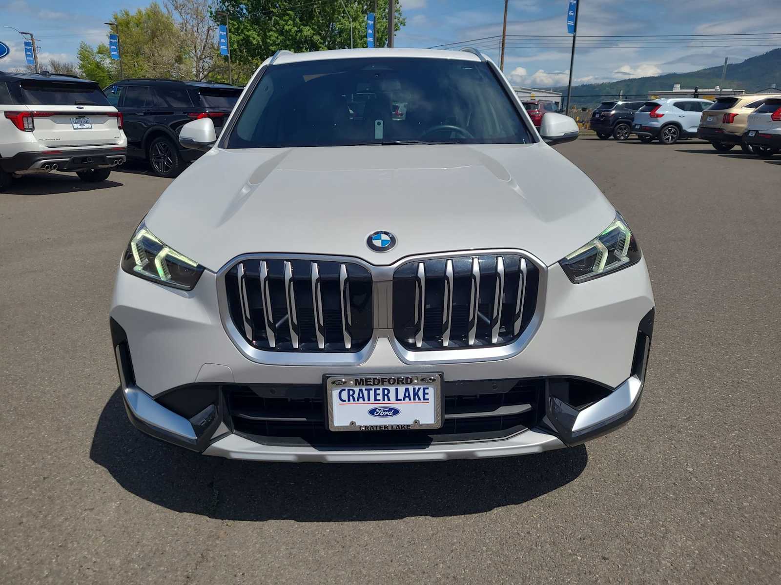 Vehicle image 4 of 29