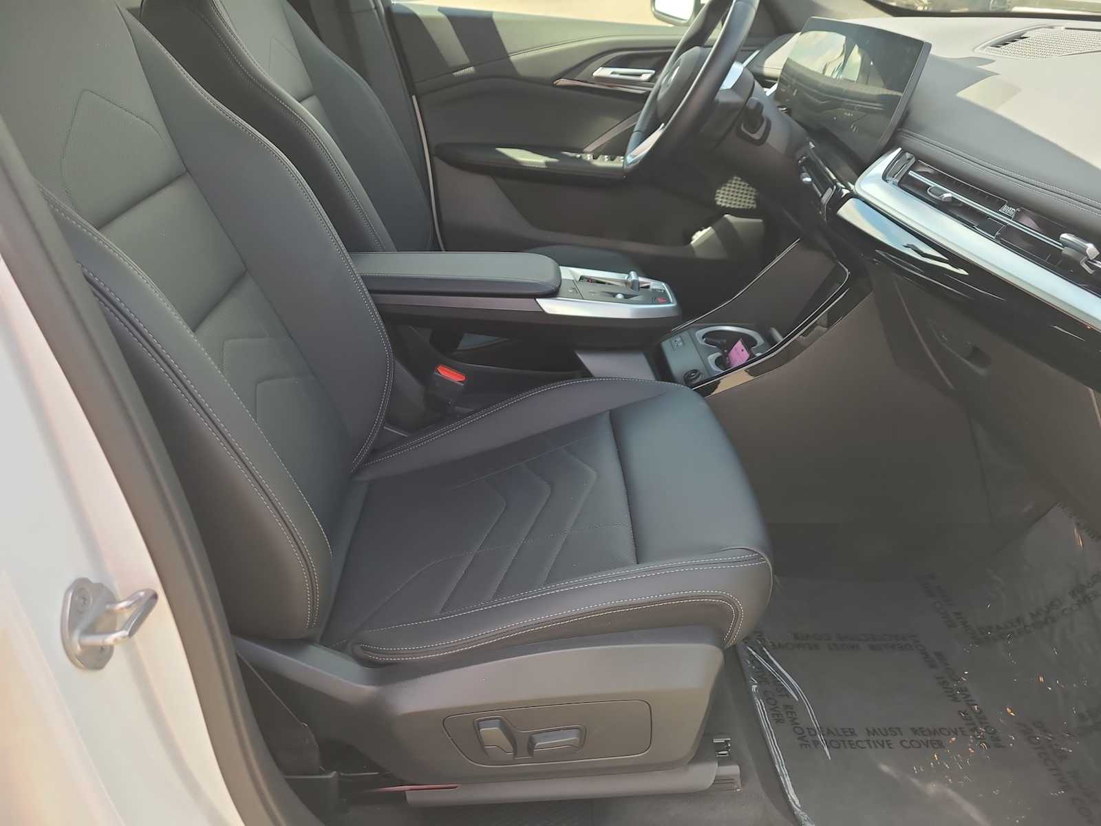 Vehicle image 22 of 29