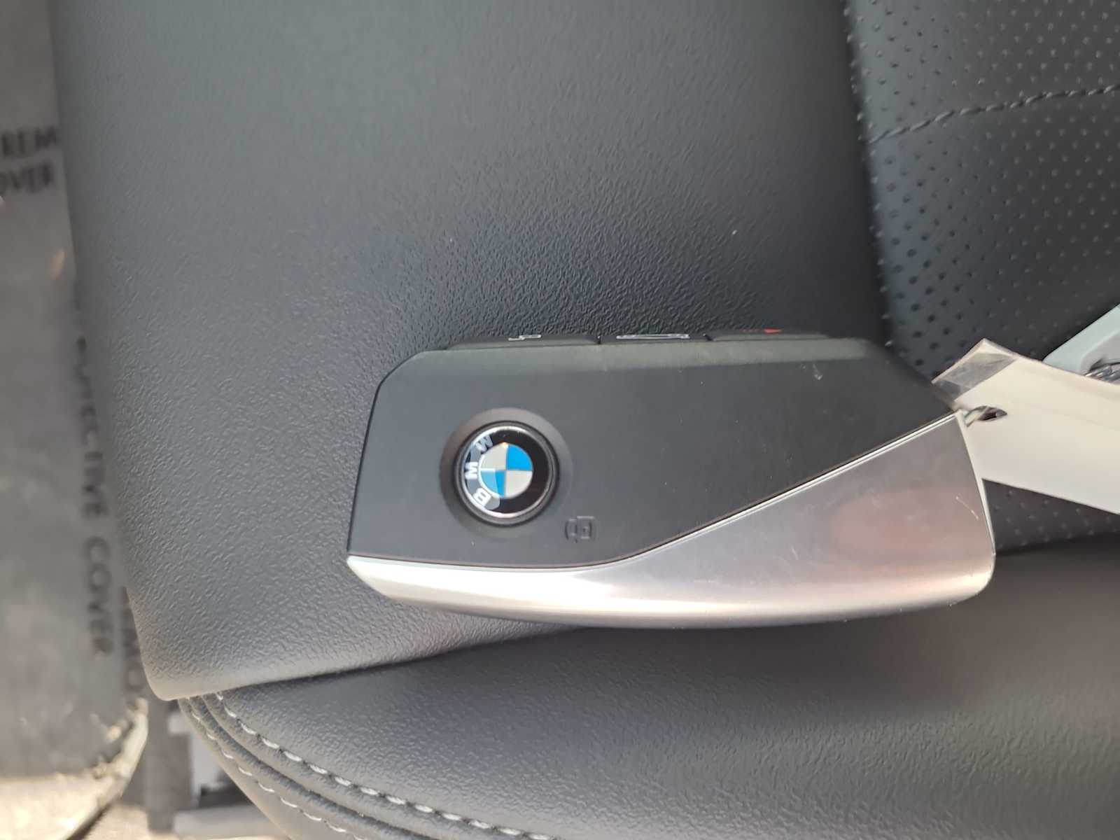 Vehicle image 28 of 29