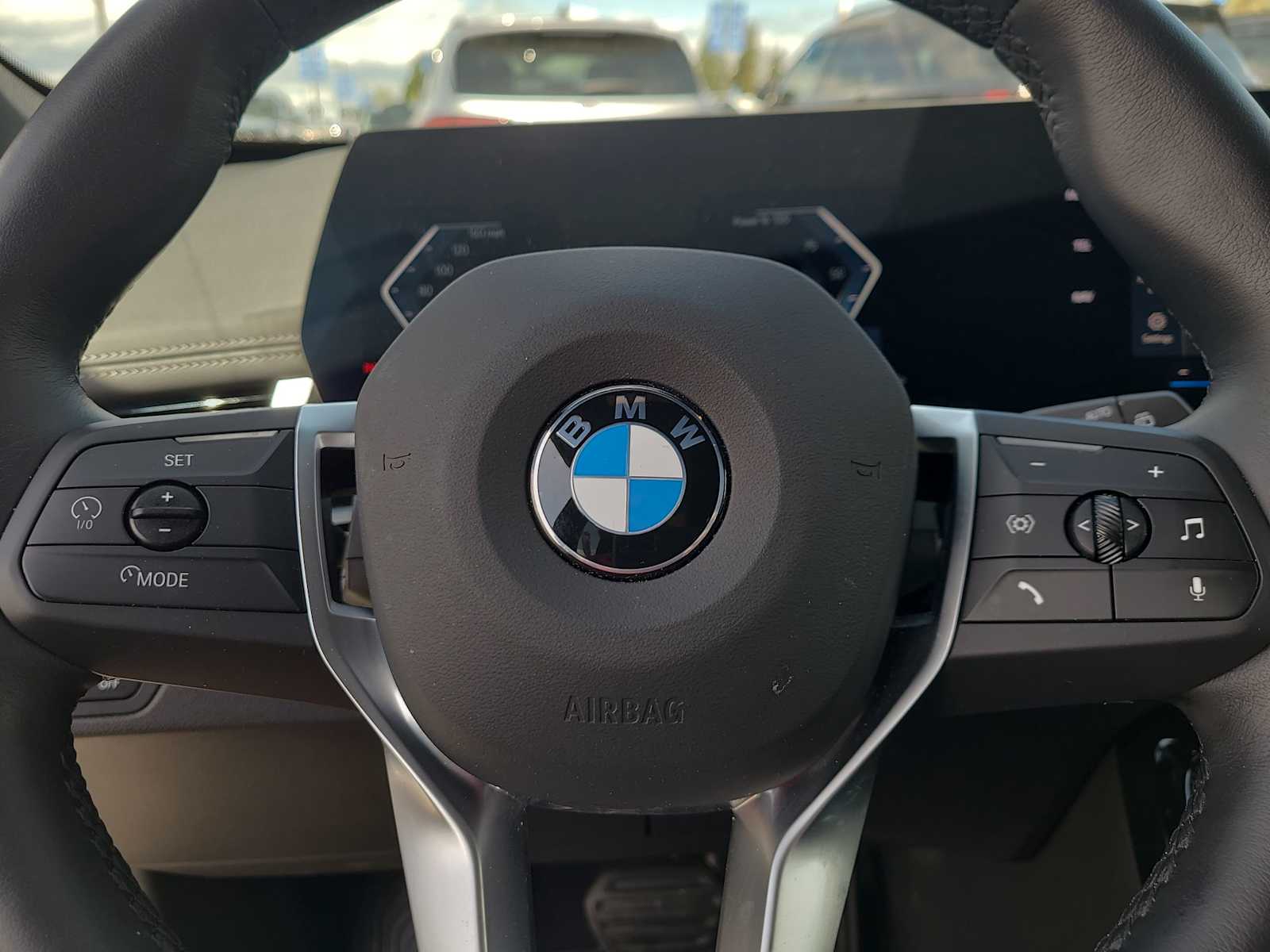 Vehicle image 23 of 29