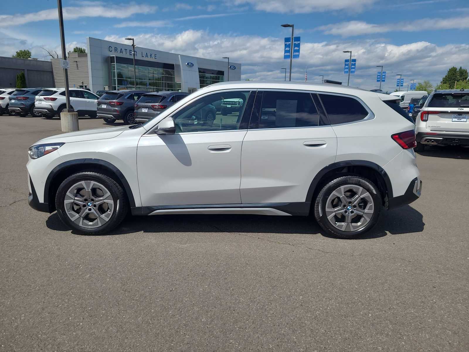 Vehicle image 13 of 29
