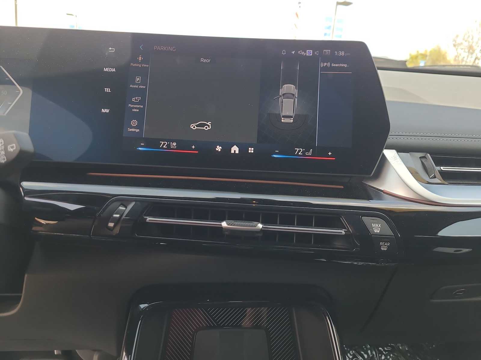 Vehicle image 24 of 29