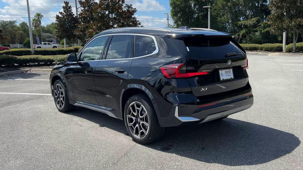 2025 BMW X1 xDrive28i Image 7 of 30