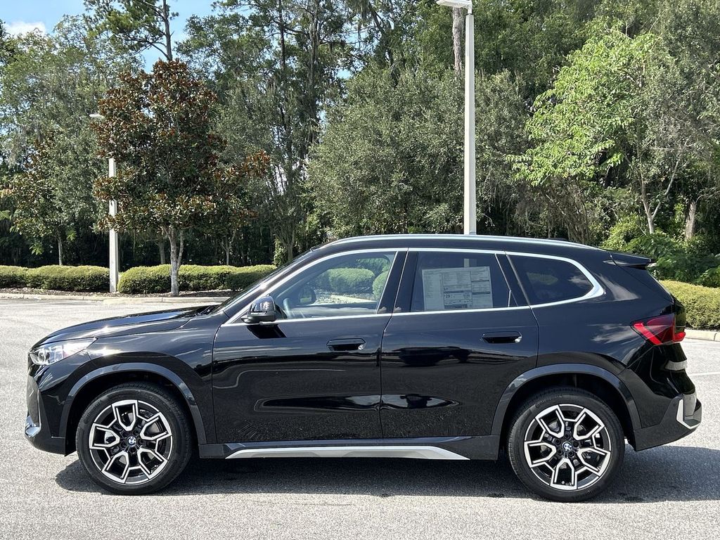 2025 BMW X1 xDrive28i Image 10 of 30