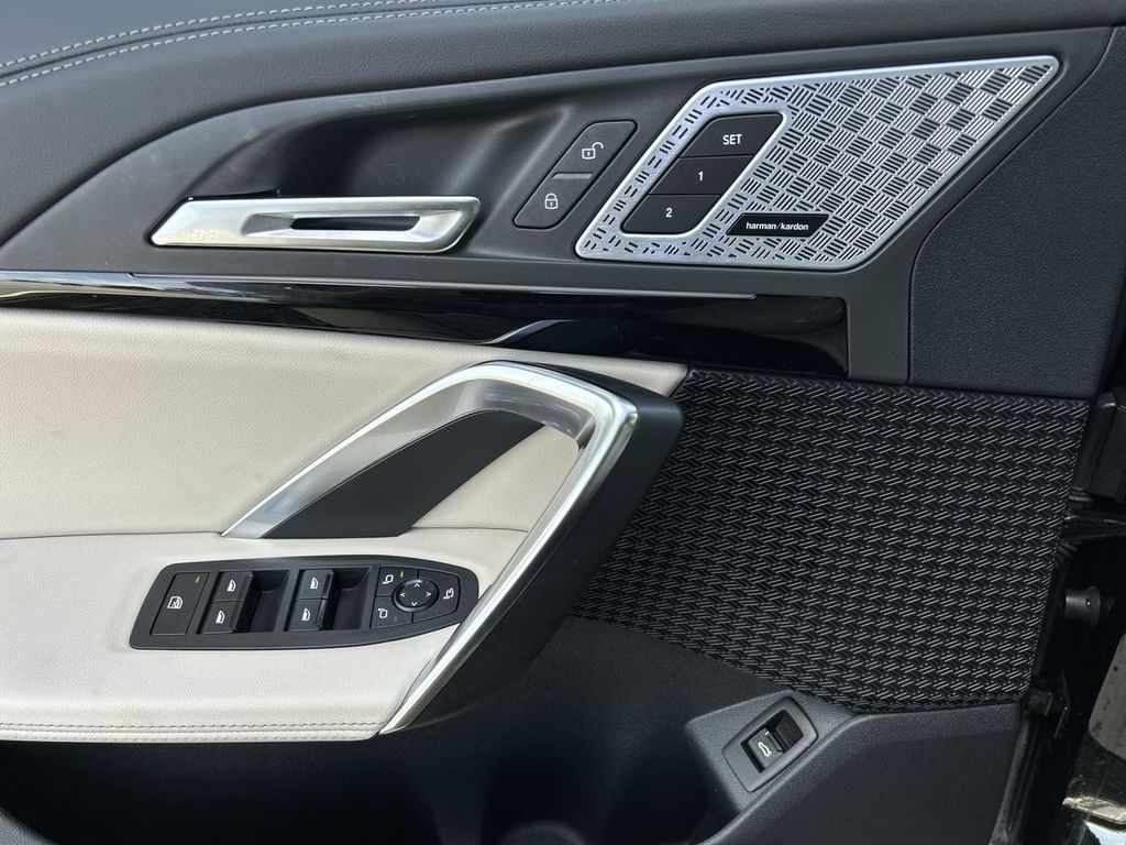 2025 BMW X1 xDrive28i Image 26 of 30