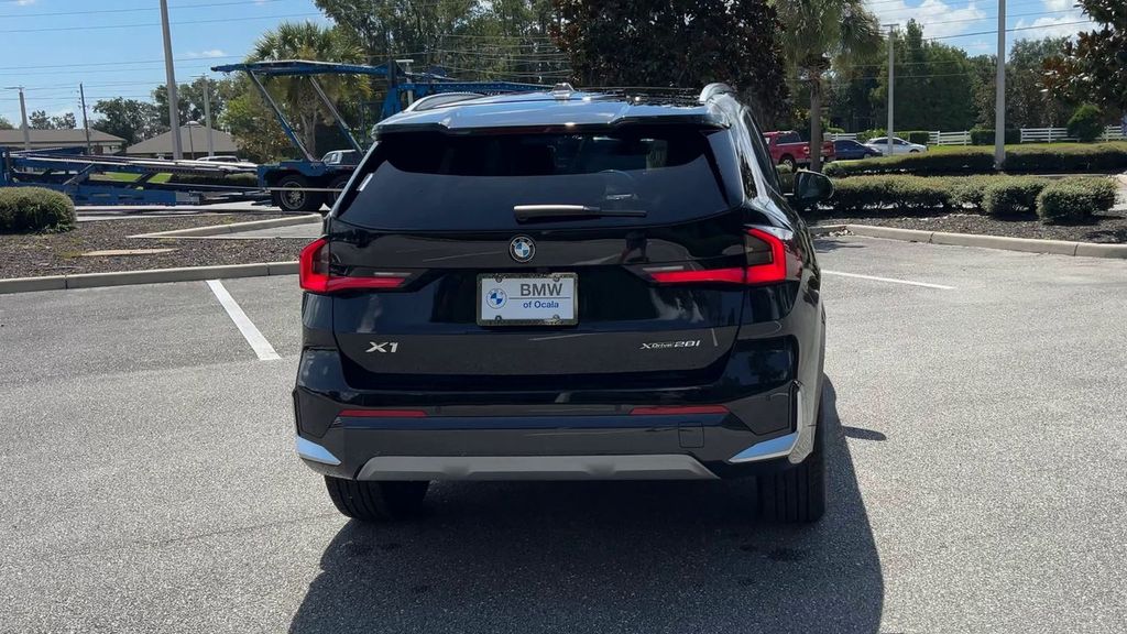 2025 BMW X1 xDrive28i Image 14 of 30