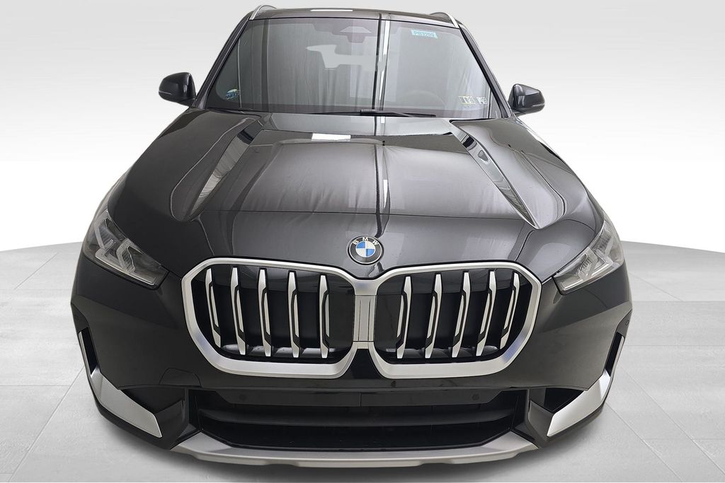Vehicle image 3 of 30