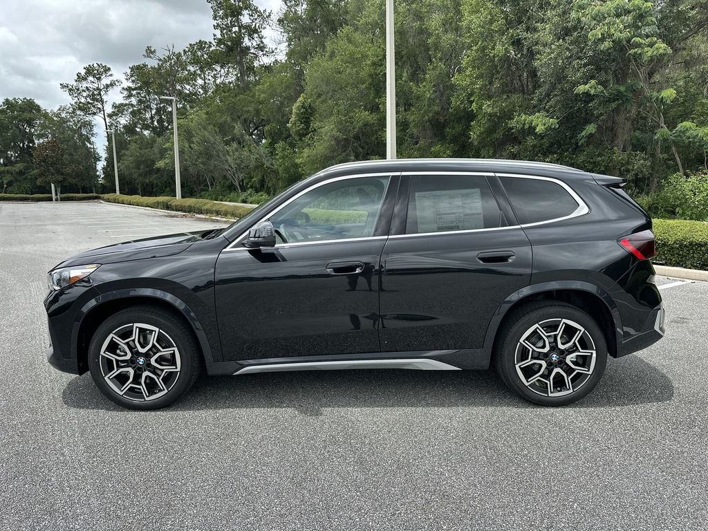 2025 BMW X1 xDrive28i Image 9 of 30