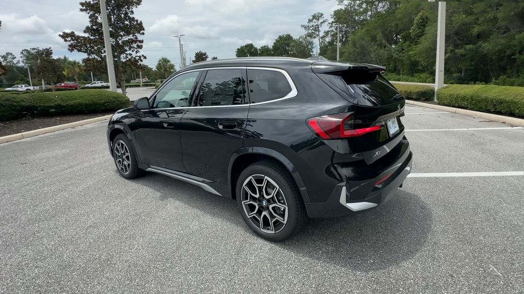 2025 BMW X1 xDrive28i Image 8 of 30