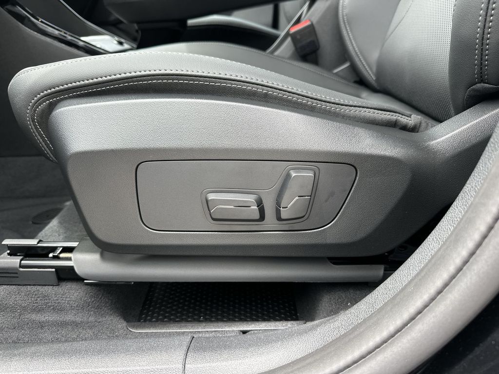 2025 BMW X1 xDrive28i Image 30 of 30