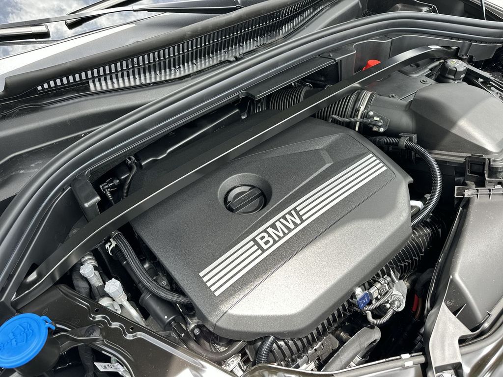 2025 BMW X1 xDrive28i Image 11 of 30