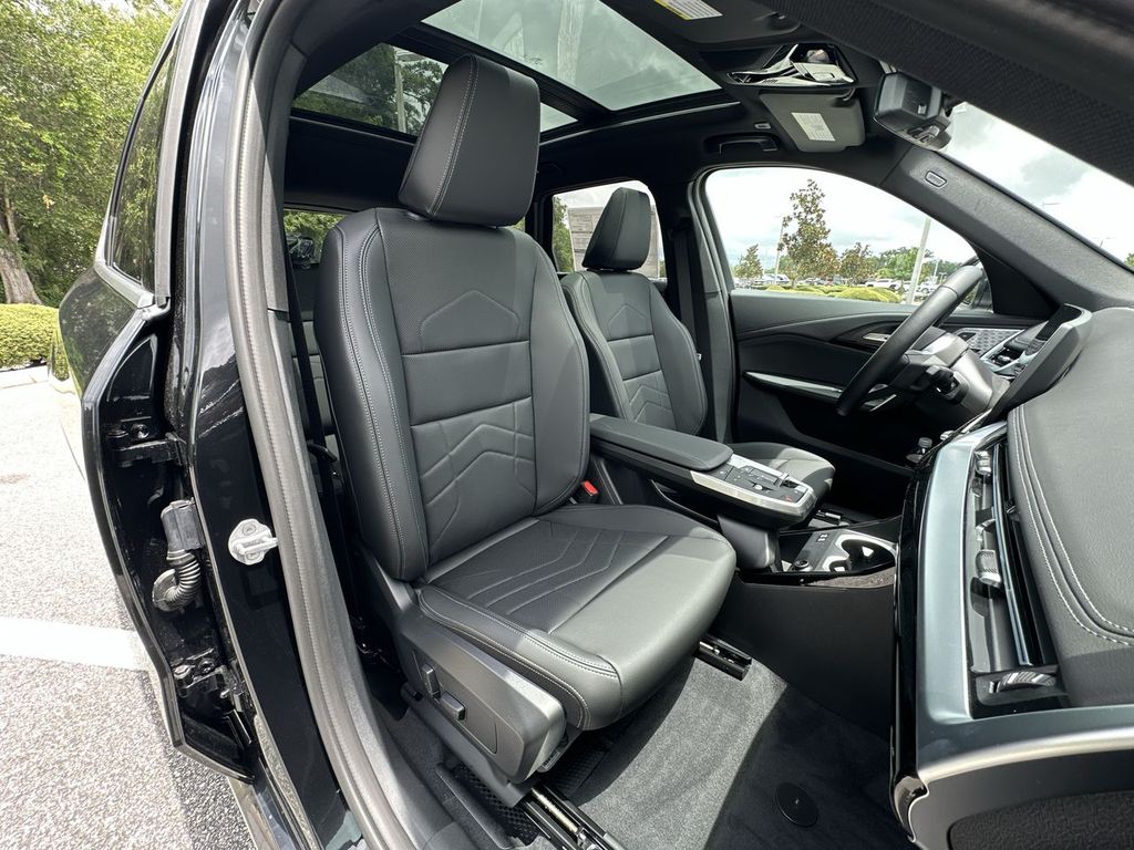 2025 BMW X1 xDrive28i Image 15 of 30