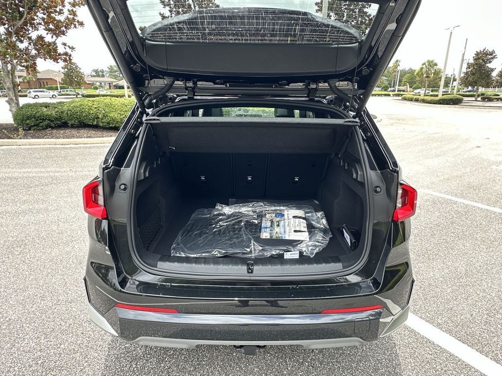 2025 BMW X1 xDrive28i Image 13 of 30