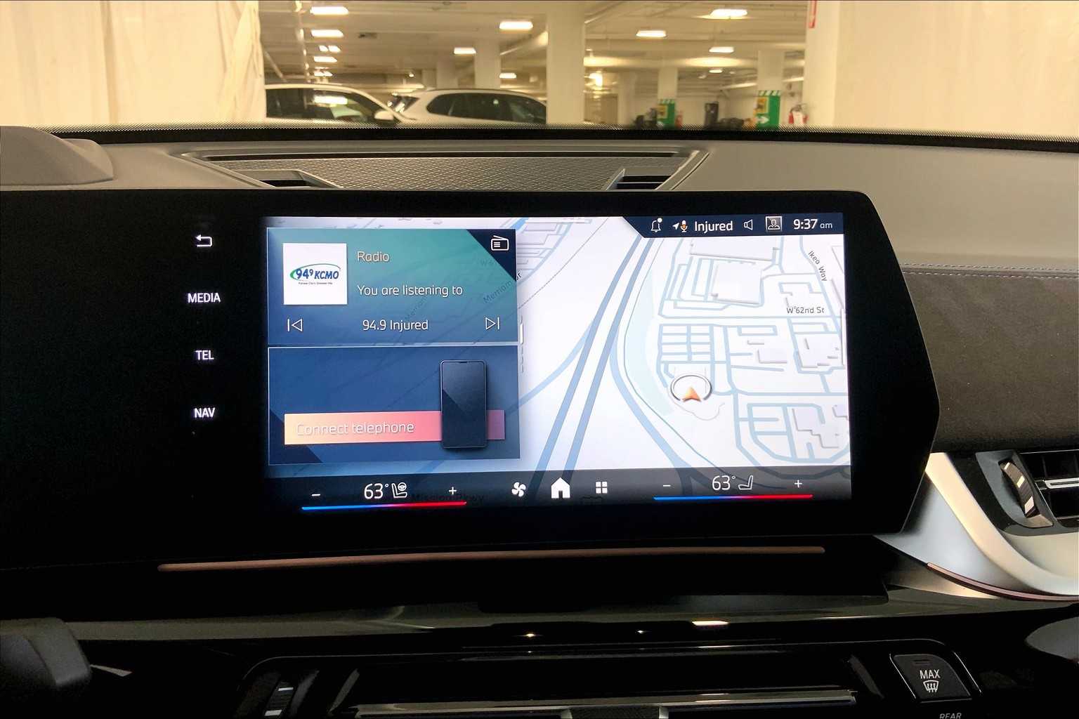 Vehicle image 18 of 22