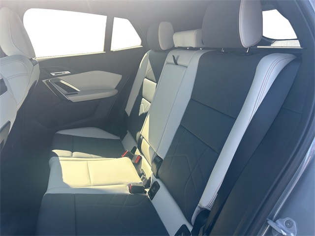 2025 BMW X2 xDrive28i Image 14 of 25