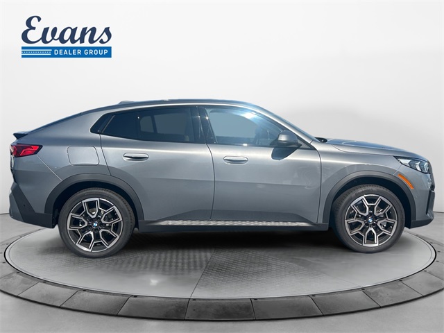 2025 BMW X2 xDrive28i Image 4 of 25