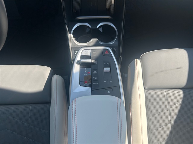 2025 BMW X2 xDrive28i Image 19 of 25