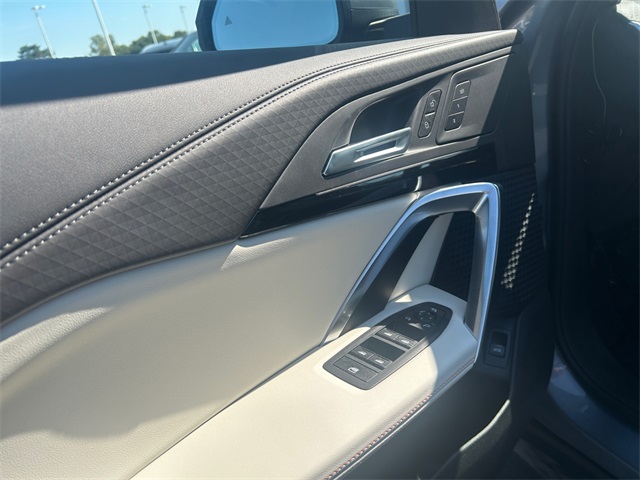 2025 BMW X2 xDrive28i Image 20 of 25