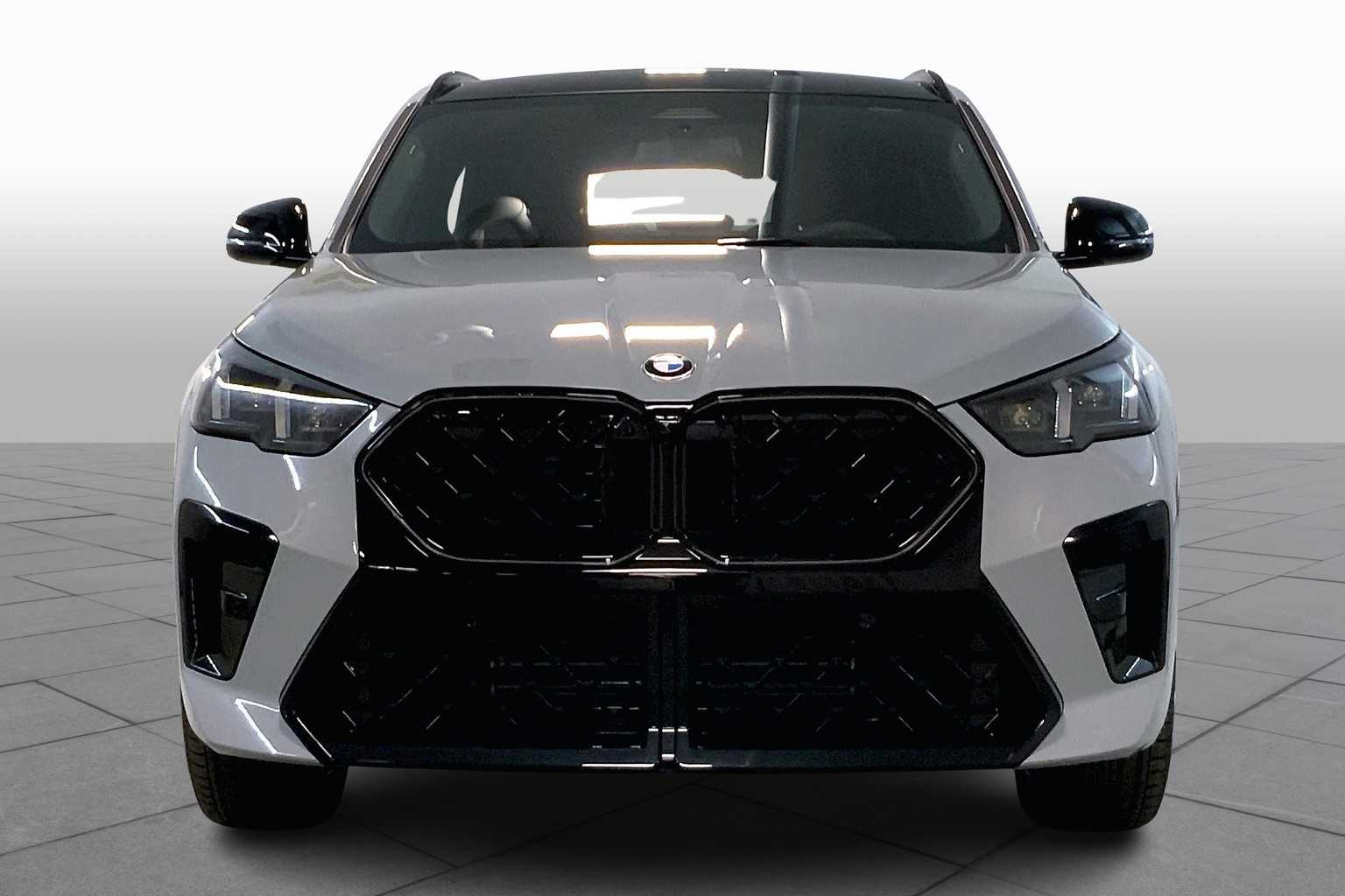 Vehicle image 2 of 22