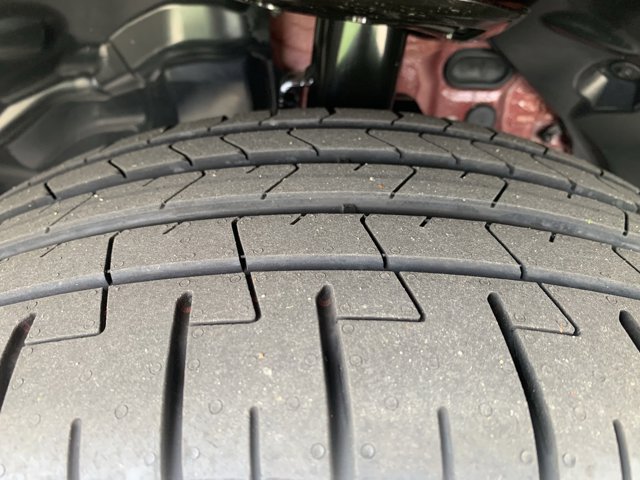 Vehicle image 29 of 37