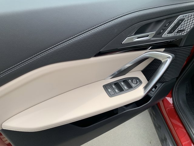 Vehicle image 24 of 37