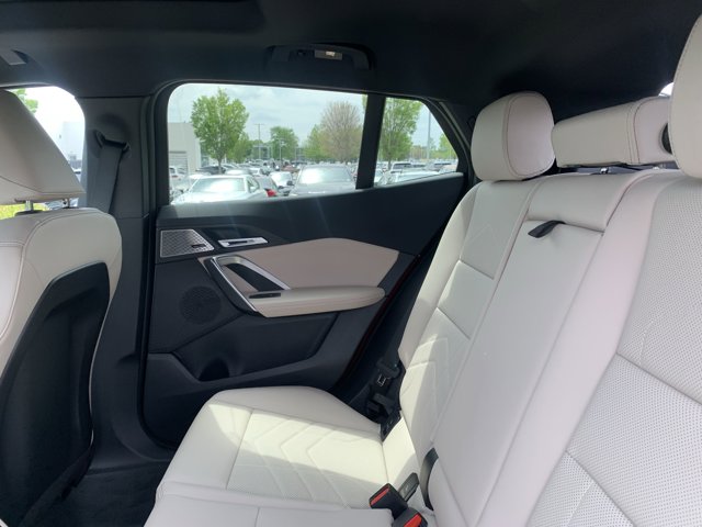 Vehicle image 13 of 37