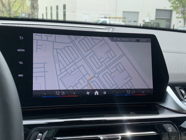 Vehicle image 21 of 37