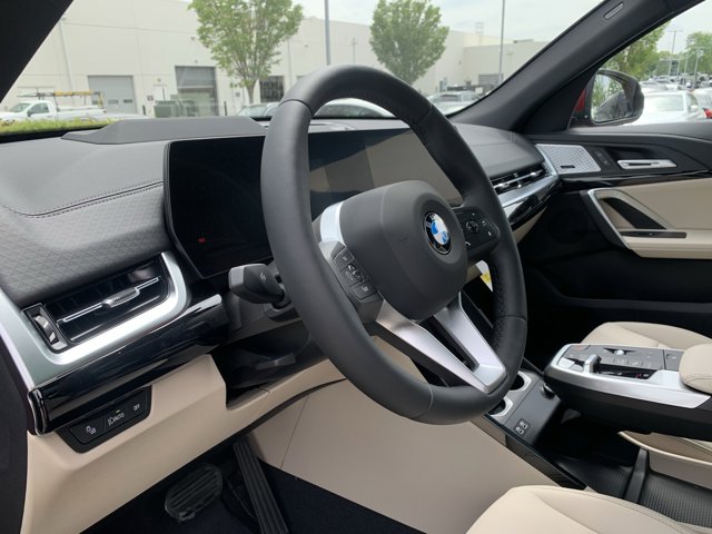 Vehicle image 18 of 37