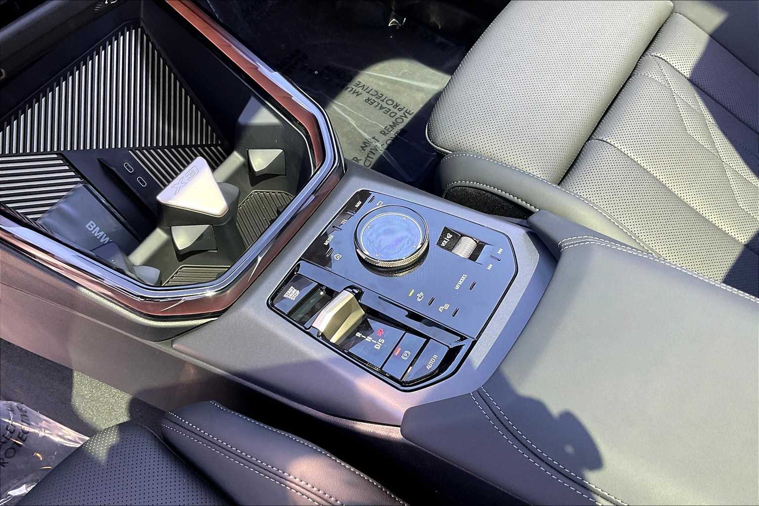 Vehicle image 12 of 32