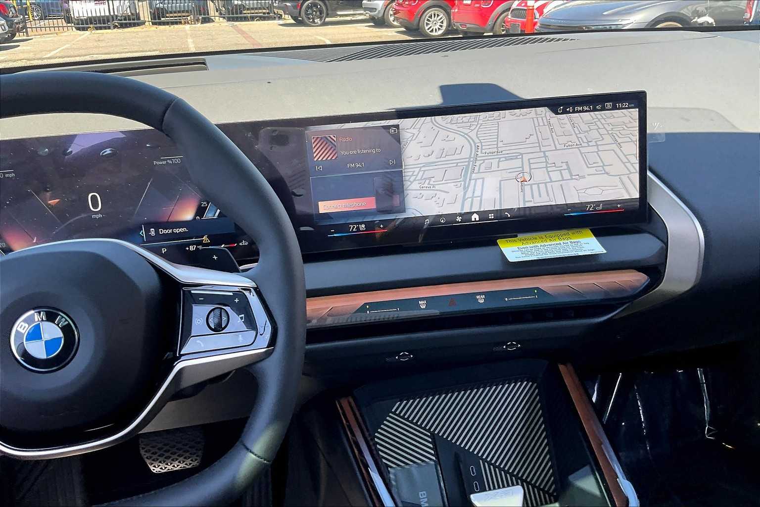 Vehicle image 11 of 32