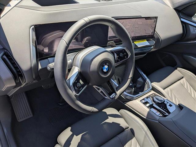 Vehicle image 13 of 18