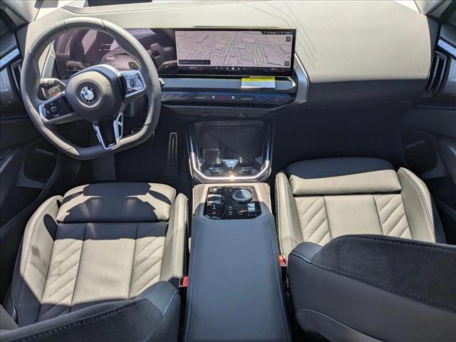 Vehicle image 12 of 18