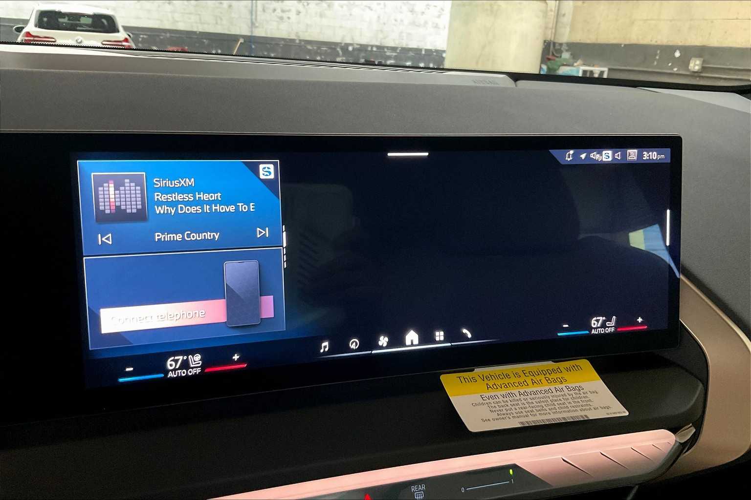 Vehicle image 22 of 34
