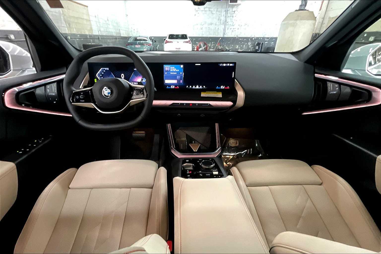 Vehicle image 8 of 34